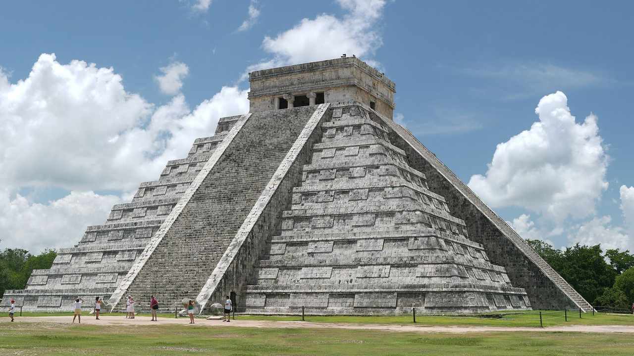 El Castillo pyramid at Chichen Itza, Yucatan, Mexico