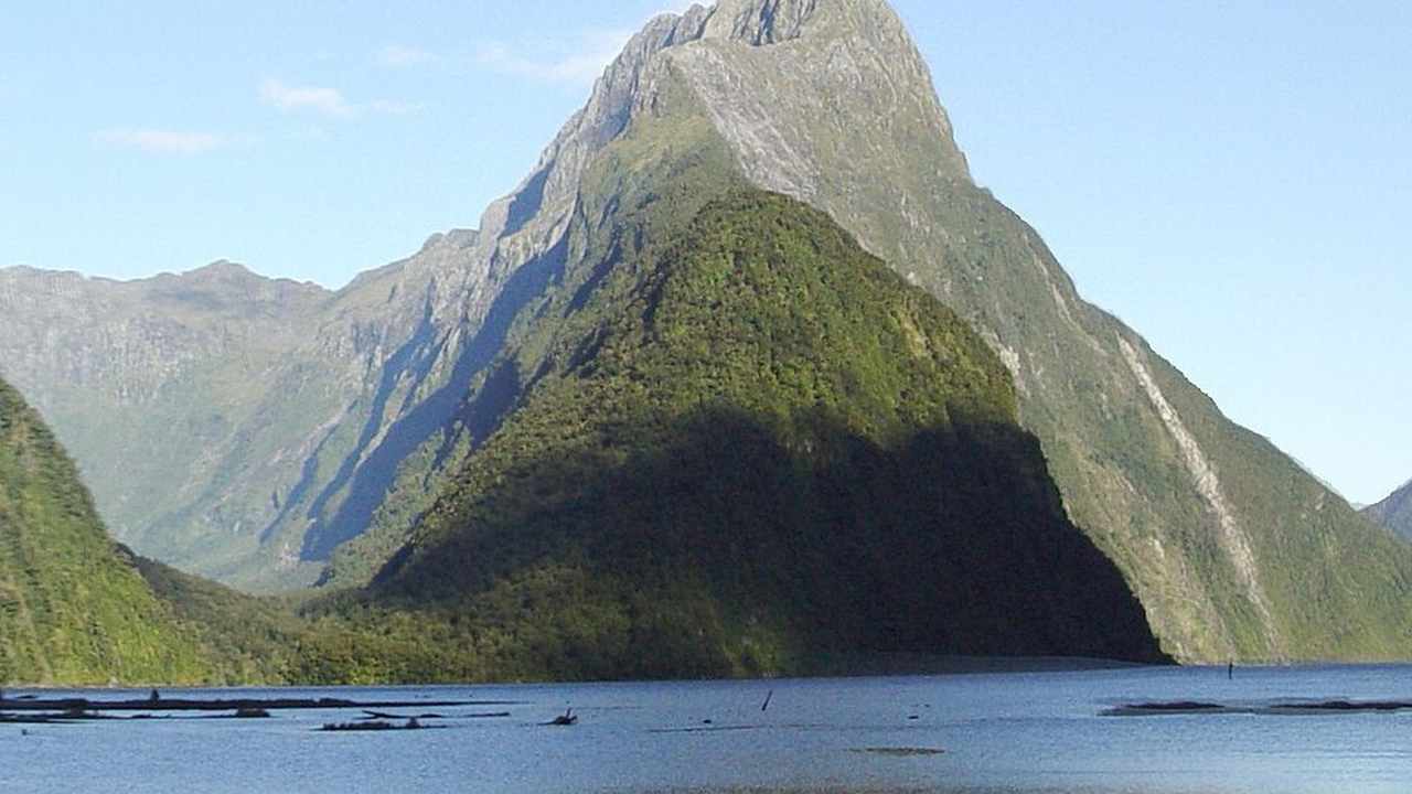 Mitre Peak rising over Milford Sound / Piopiotahi — New Zealand visitor visa guide